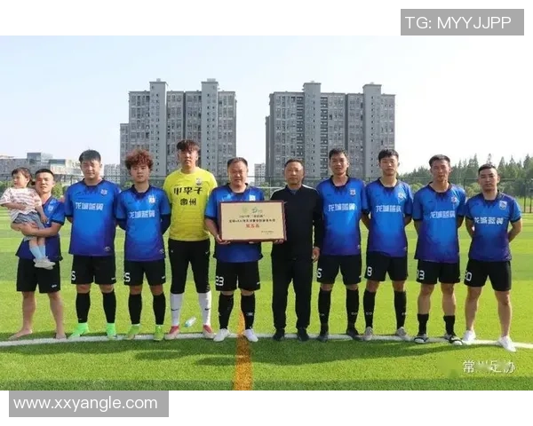 杭州足球队荣登全国足球配合排行榜第八名展现团队实力与默契